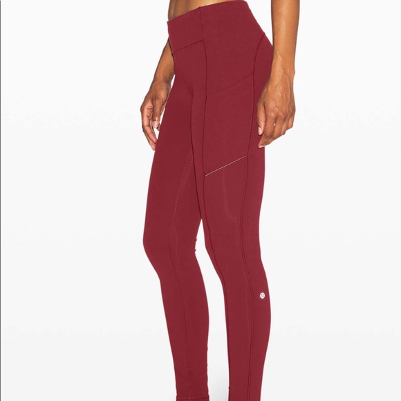 Lululemon Speed Up *Nulux 28’ Seam Size 4